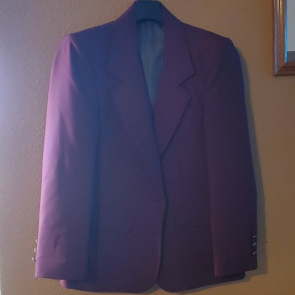 Burgundy woman Blazer